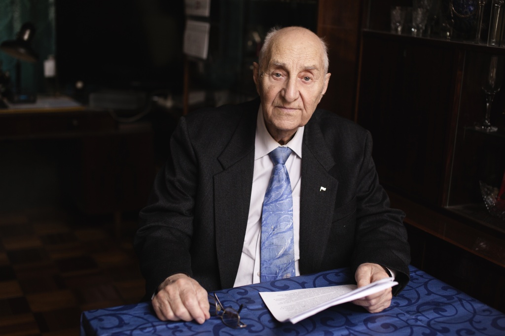 PW1B3406)).jpg PW1B3406)).jpg